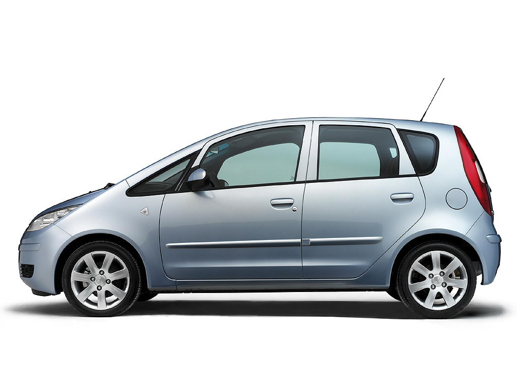 Mitsubishi Colt 2004 003.jpg
